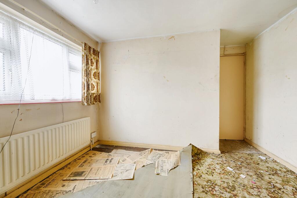 50 Duncan Road, Chichester, PO19 3NG