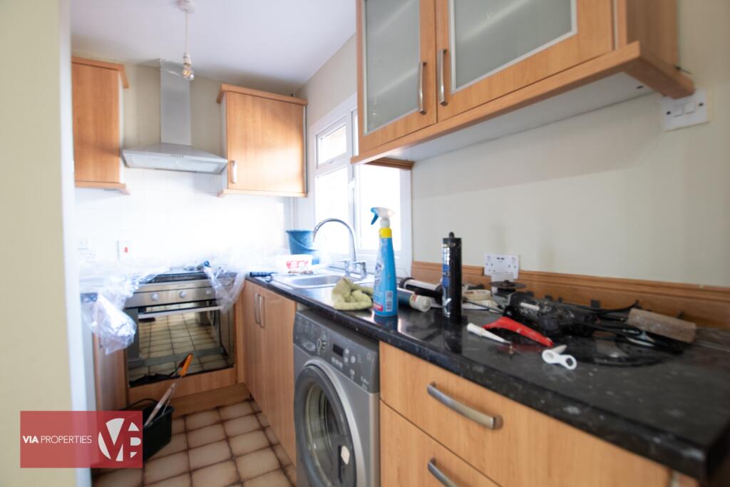 6 Stanstead Road Hoddesdon via properties estate letting commerc