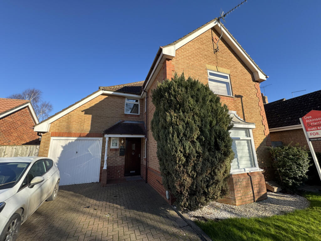 4 Bedroom House - detached for Sale