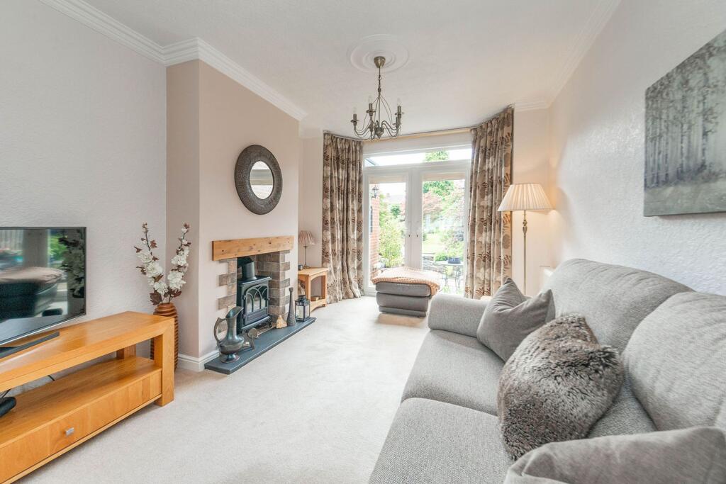 LIVING ROOM, KITCHEN AND DINER