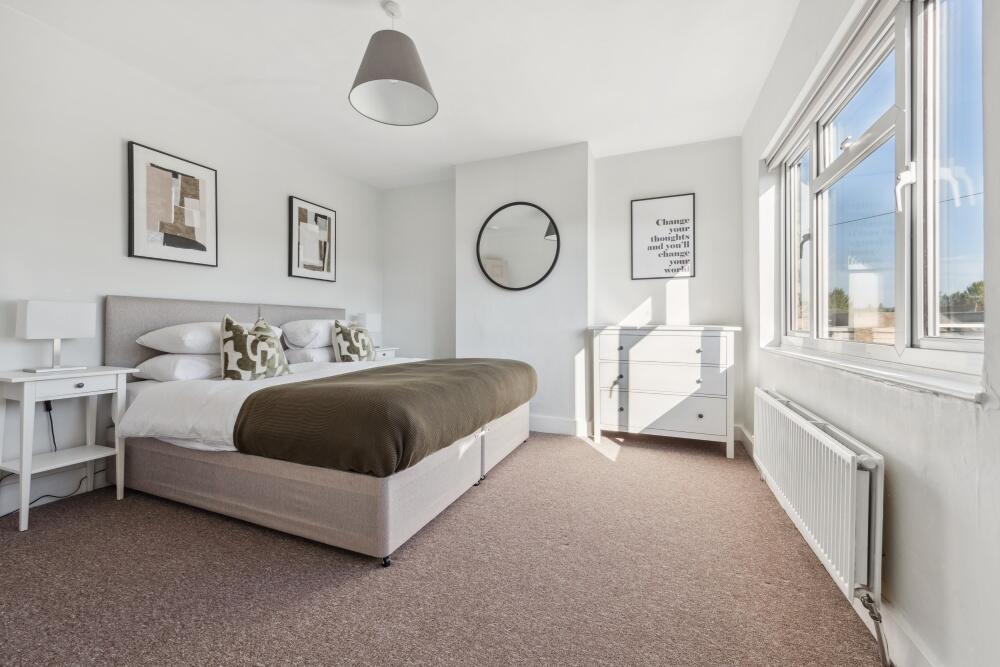 Farm Road, Henley-On-Thames, Oxfordshire, RG9