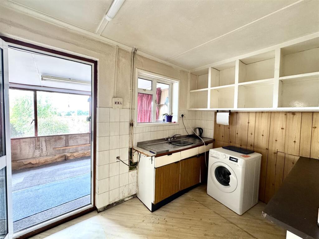 KITCHEN/DINER