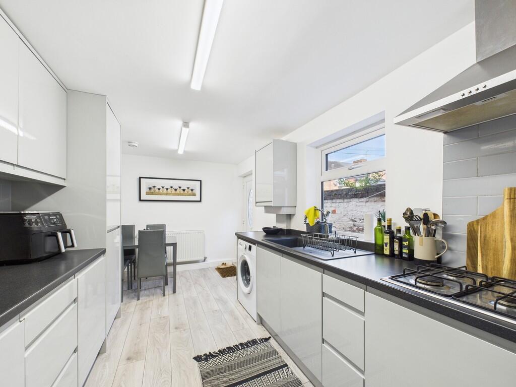 CAM01835G0-PR0185...