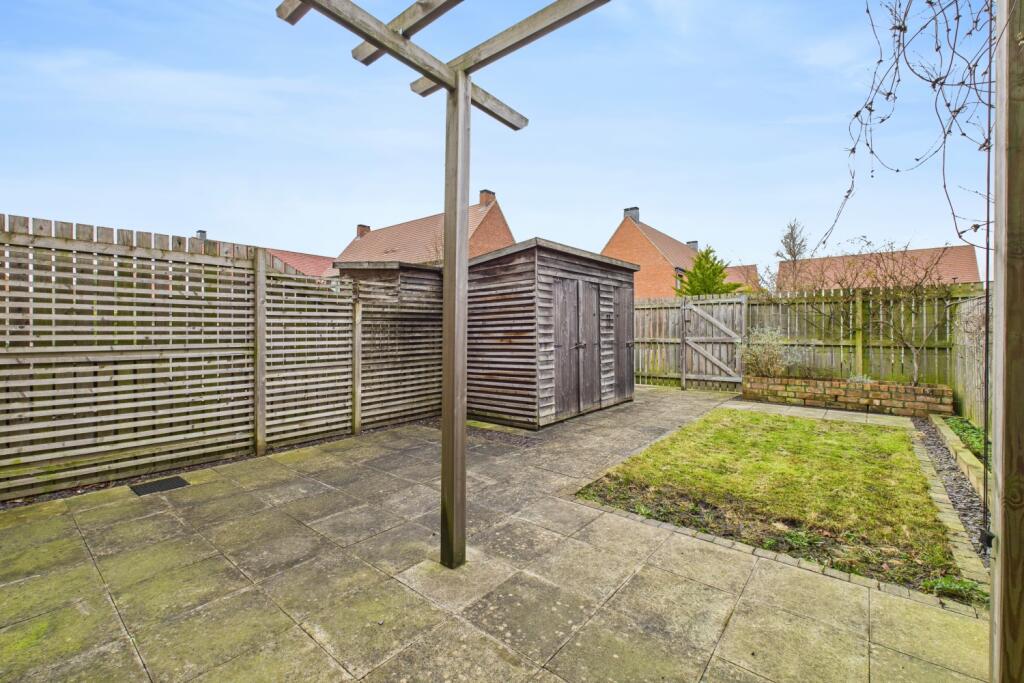 CAM03162G0-PR0225-STILL019