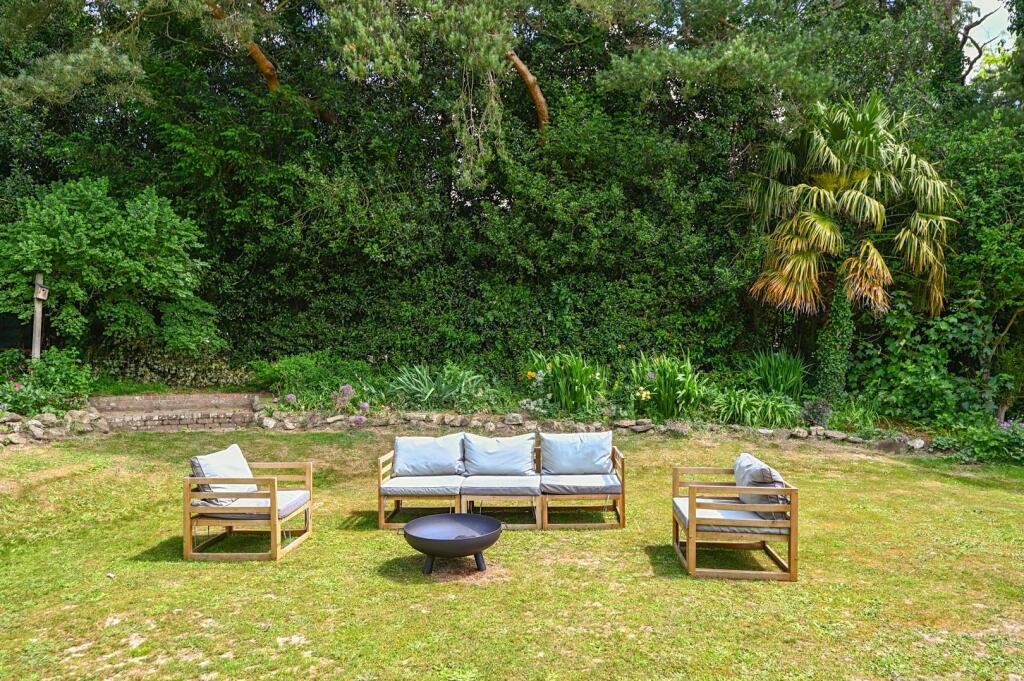 Old Tanyards tn18 (2).jpg