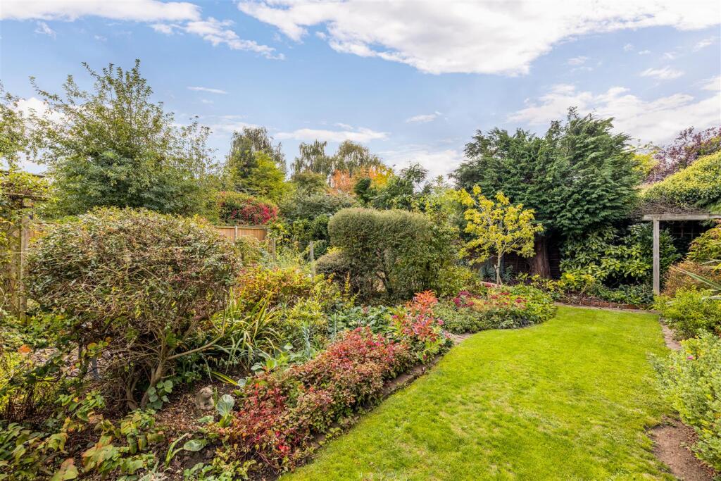 24 Winston Gardens (Boston)-15.jpg