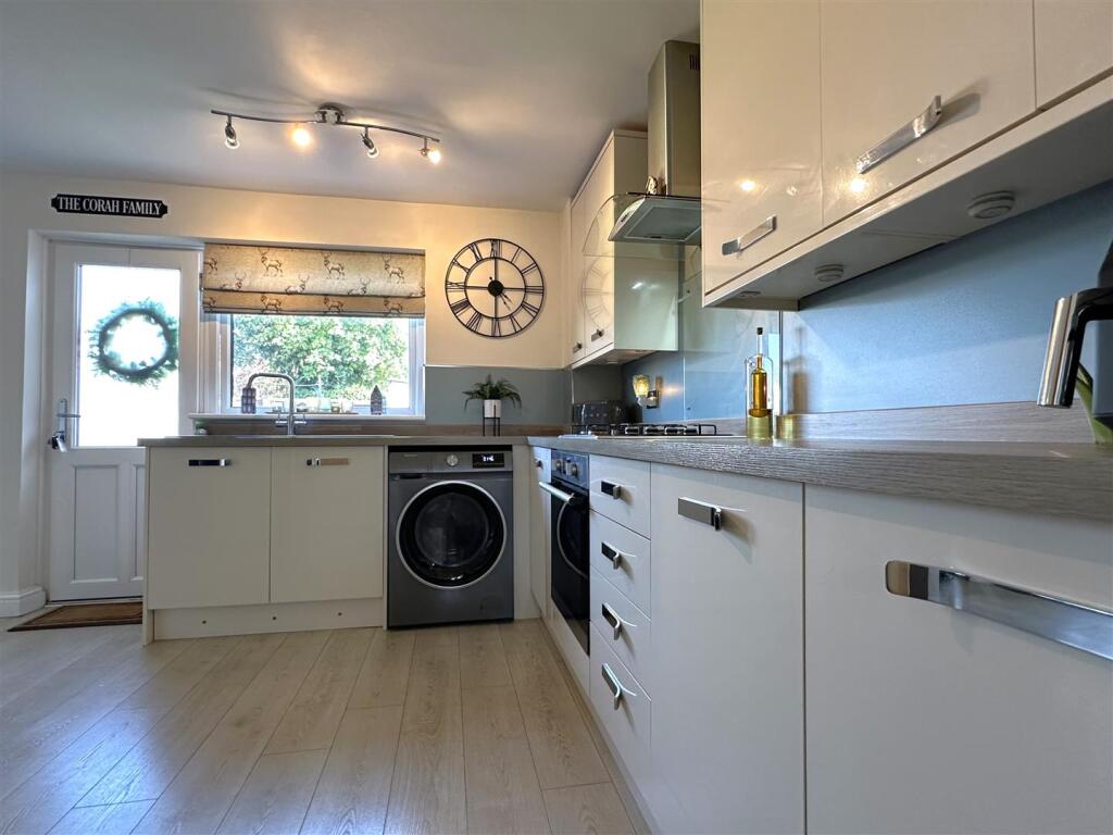 Stylish Modern Kitchen 121