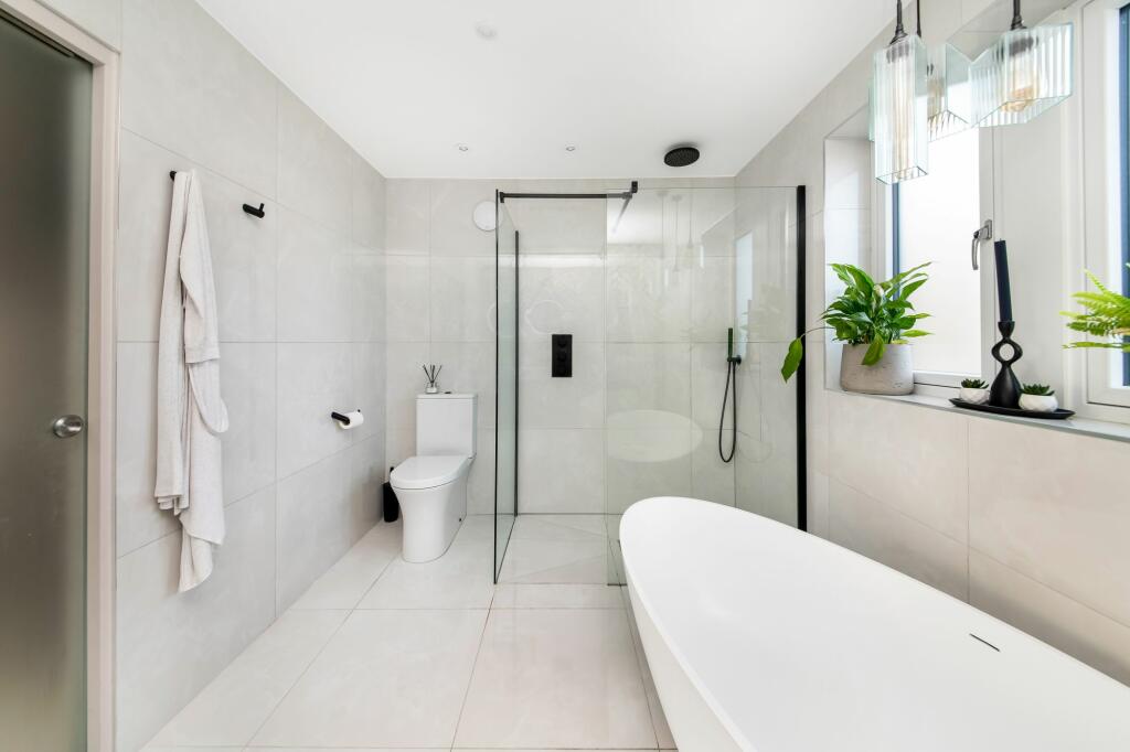 HOUSE BATHROOM