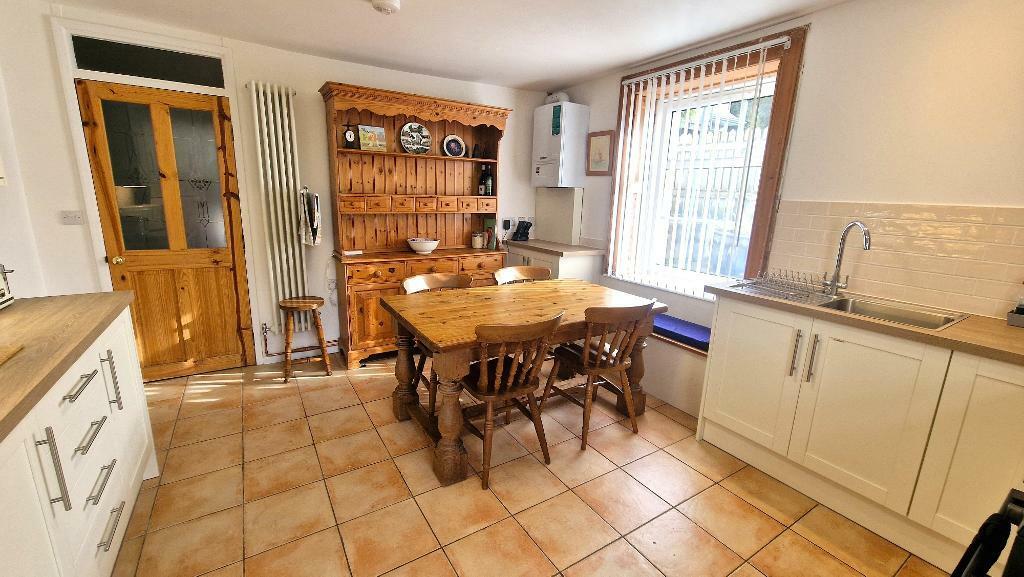 Kitchen / Breakfast Room