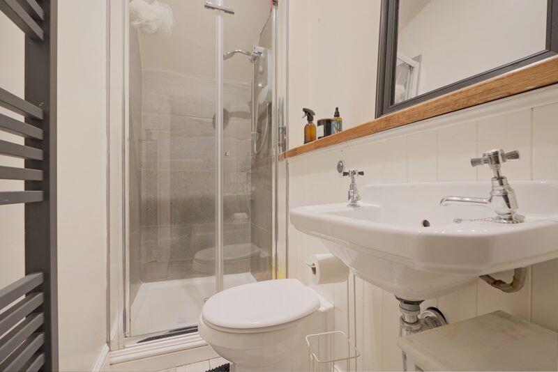 Bedroom 1 Ensuite