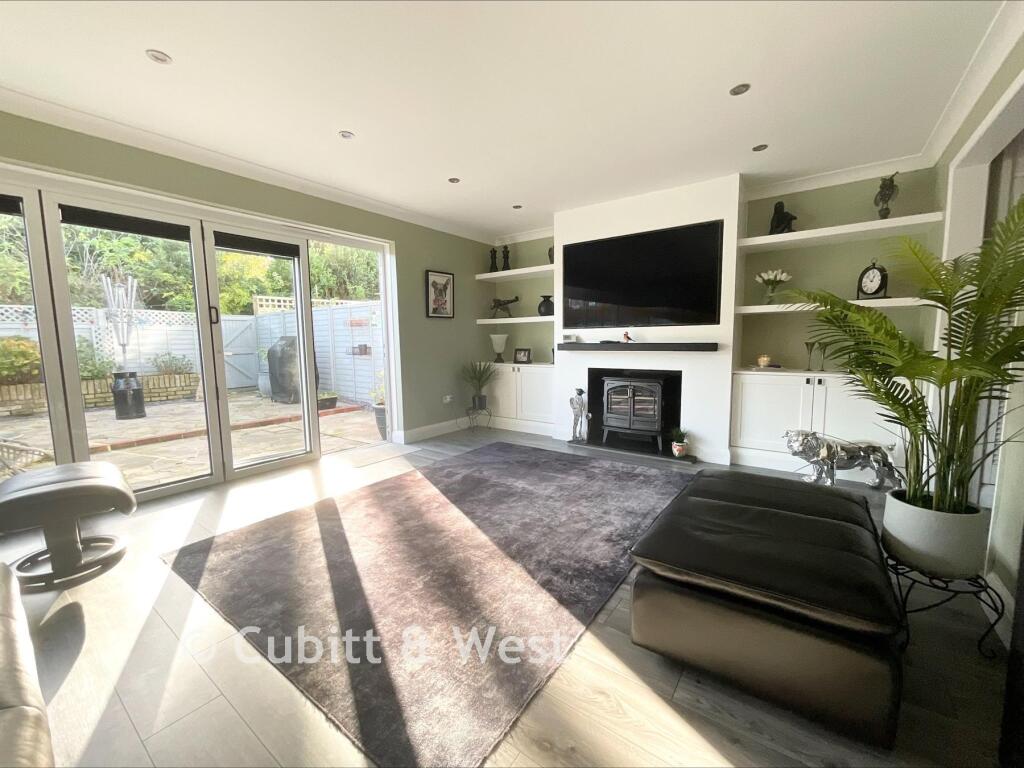 Lounge 3