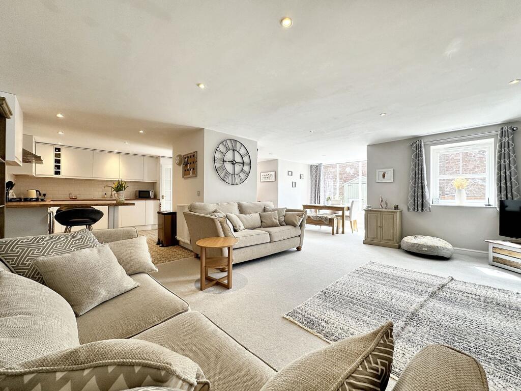 Lounge Dining Kitchen