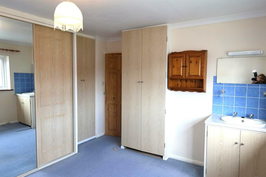 BEDROOM 1(2)