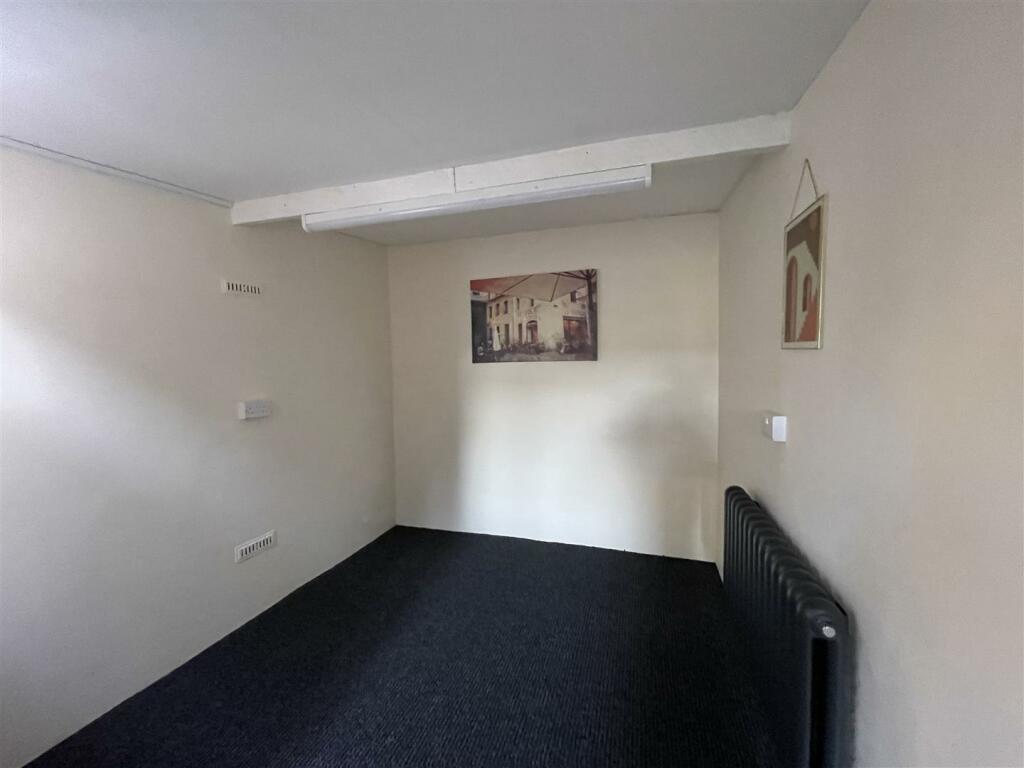 Holbrook Road 13.jpg