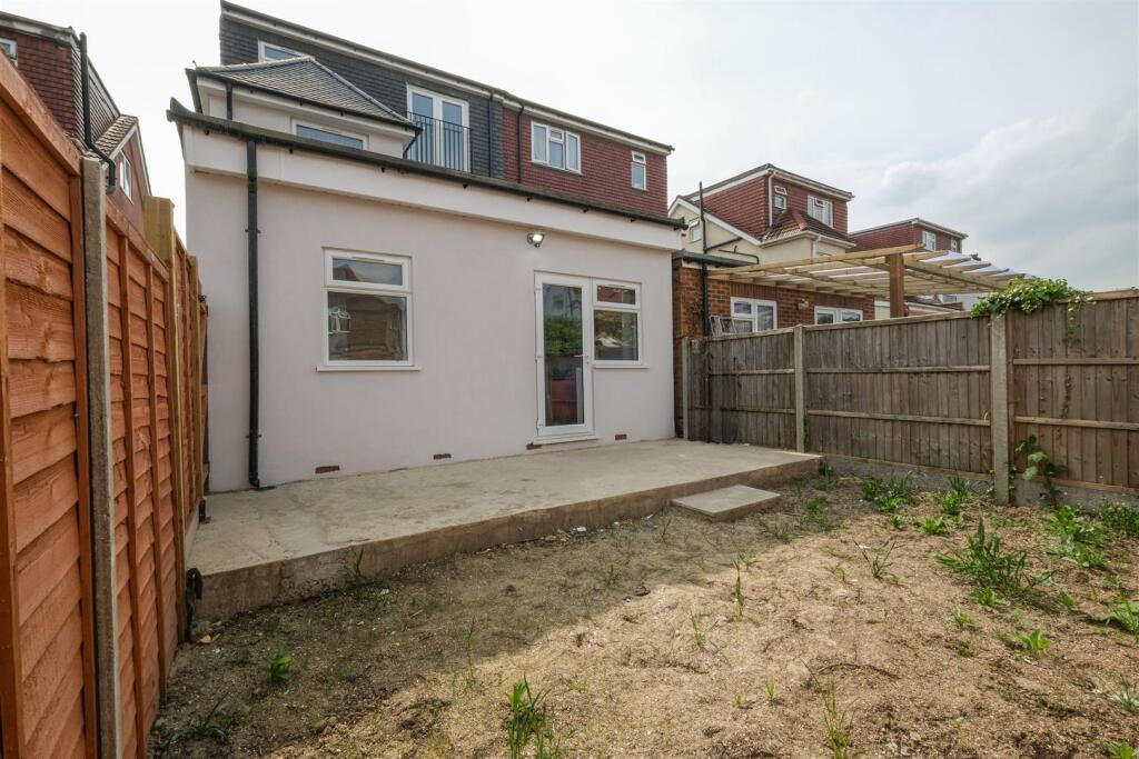 360 TW3 Ellerdine Rd 207-B-22.jpg