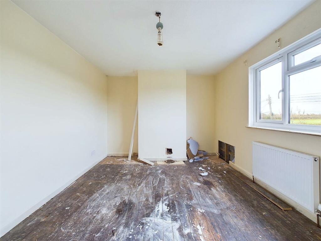 10 - Semi-detached House for Auction, Wick St Lawr