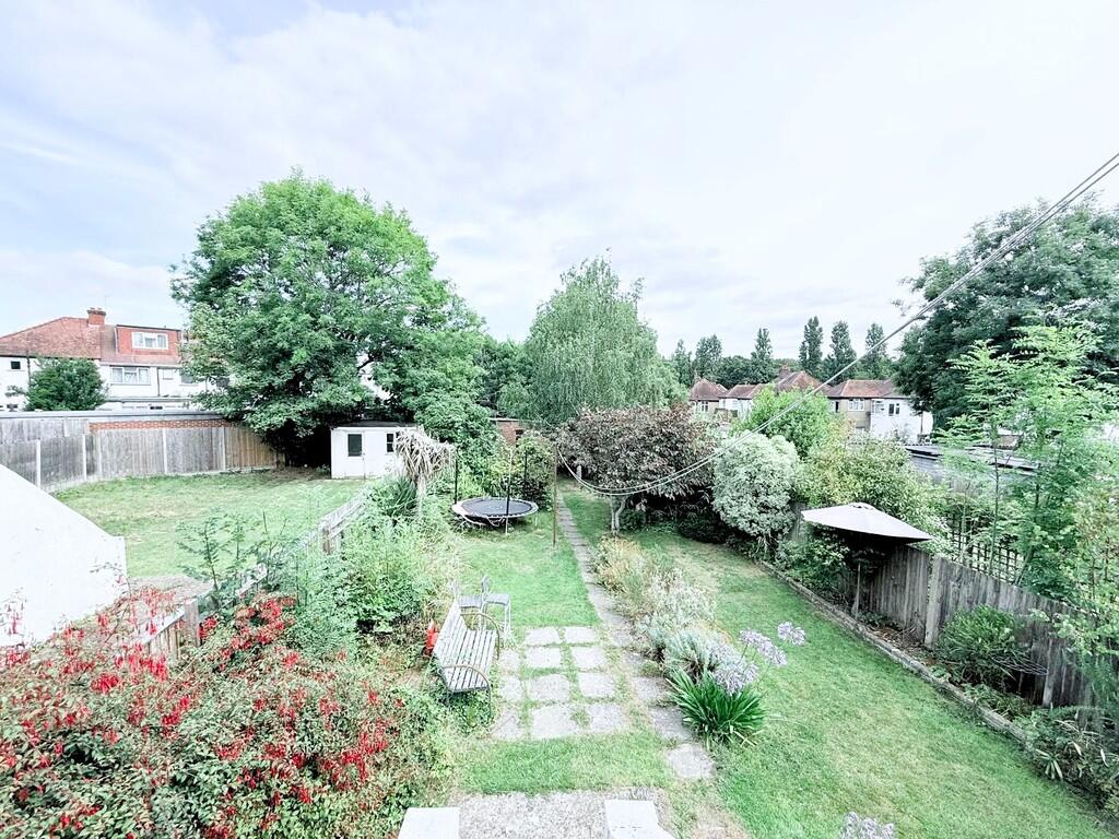 Wells Drive, NW9 ...