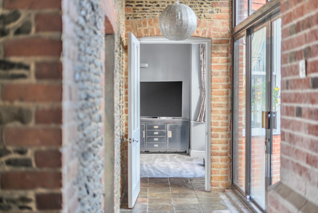 1373662-32-6900e4...