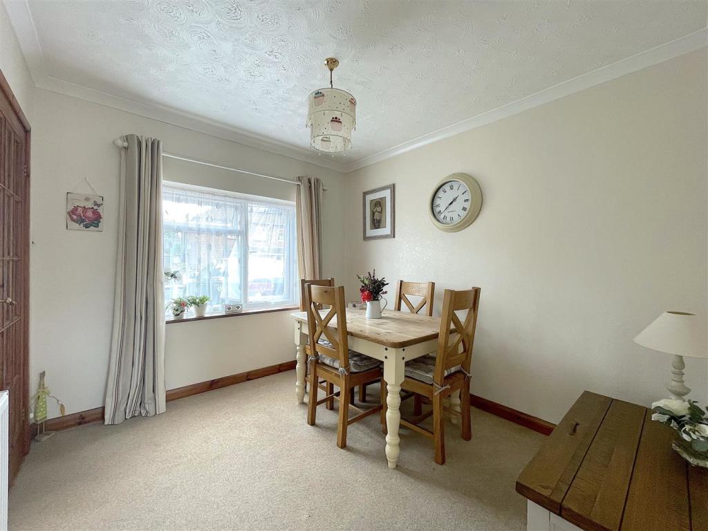 Dining Room (1).jpeg