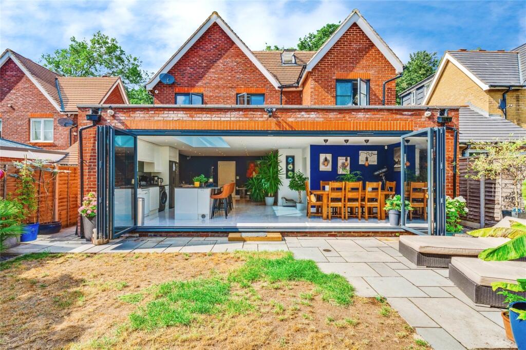Bi-Folds
