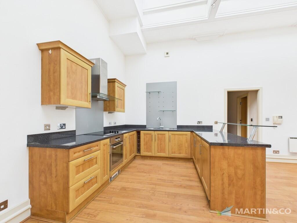 CAM02318G0-PR0428...