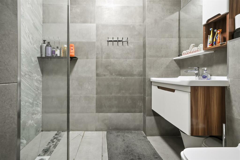 260 East Lane - pYlmigInVlUxHClaelqF.jpg