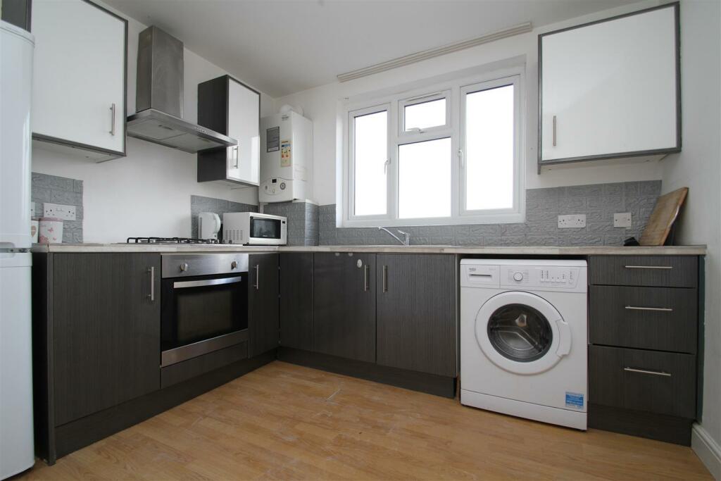 Leyton8.jpg