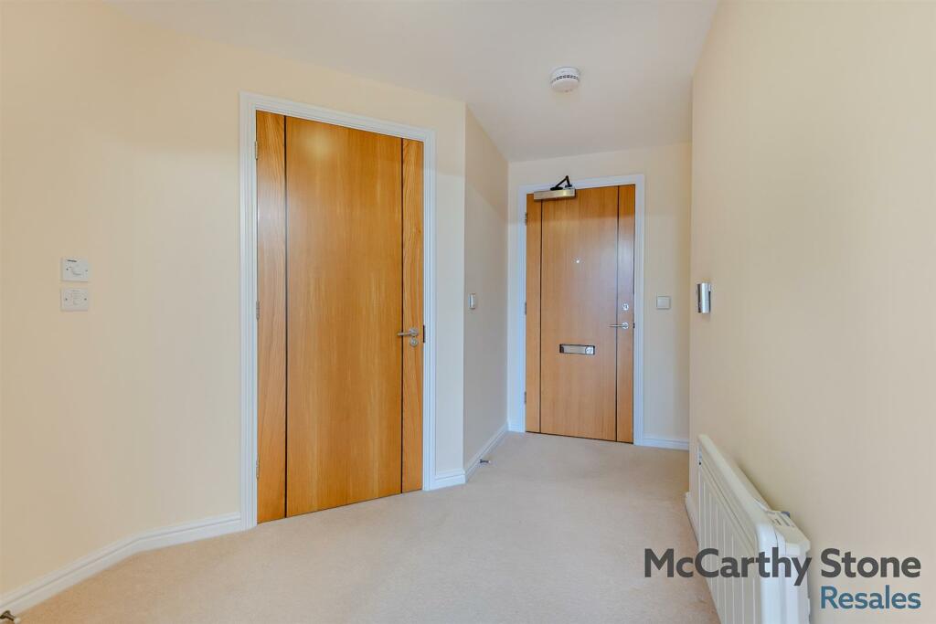 8630643-interior18-800.jpg