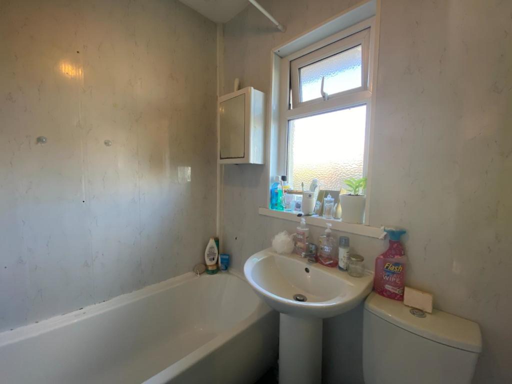 First floor Bathroom &amp; Shower
