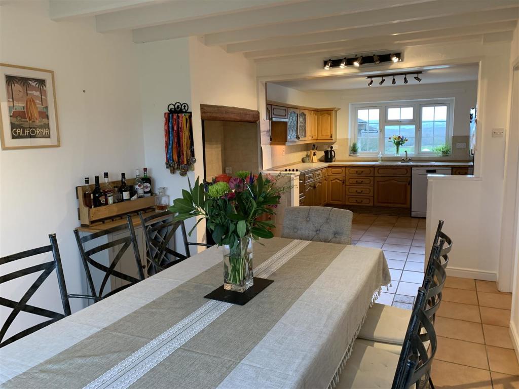 Dining Room/Kitchen