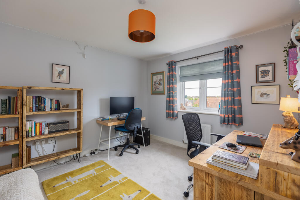 Headland Rise 16 Bedroom 2-1