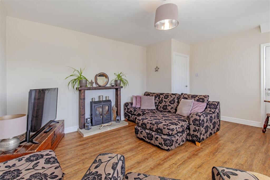 Reception Room-3.jpg