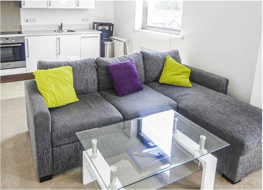 Flat 31, 310 Kings Road pic4.JPG