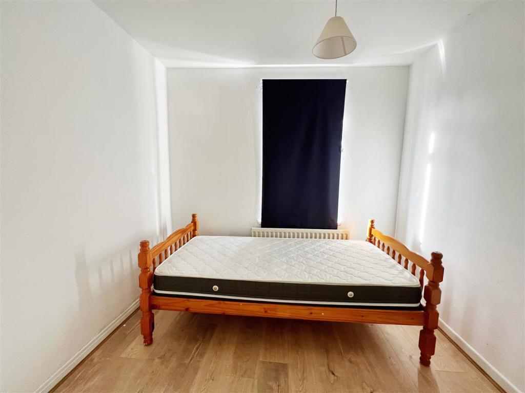 Bedroom 3.jpg