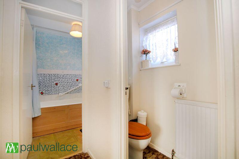 Separate WC / Bathroom