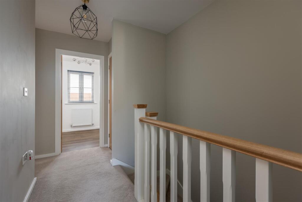 Ploughlands Grove 4 Landing.jpg