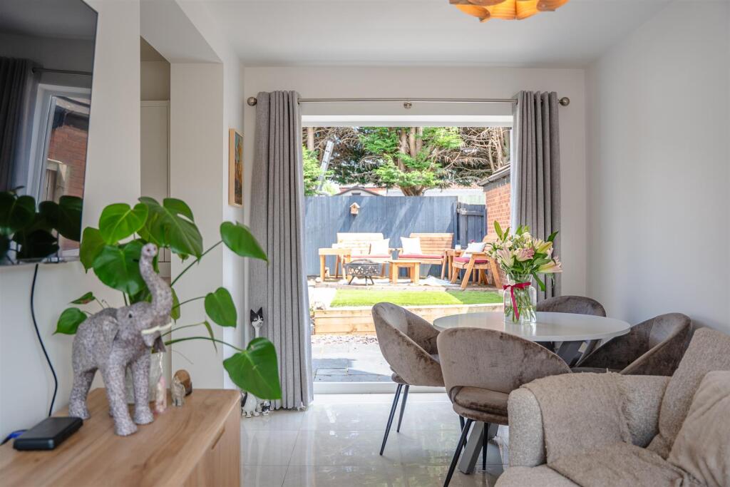 Kitchen / Diner / Living Space