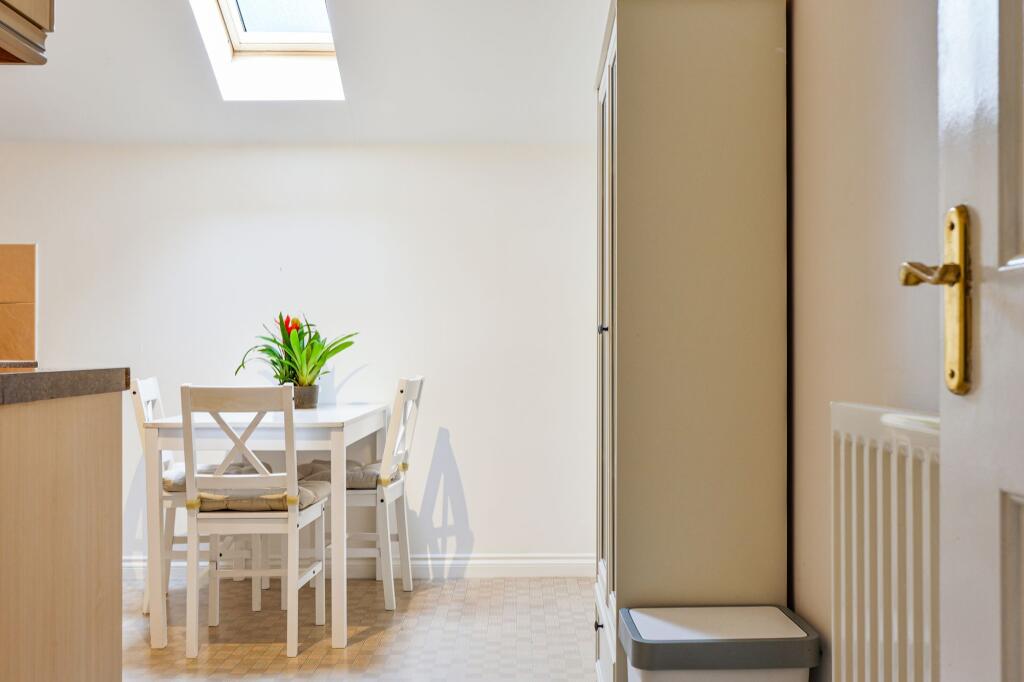 Kitchen/Diner leads off from welcoming Entry Hallway