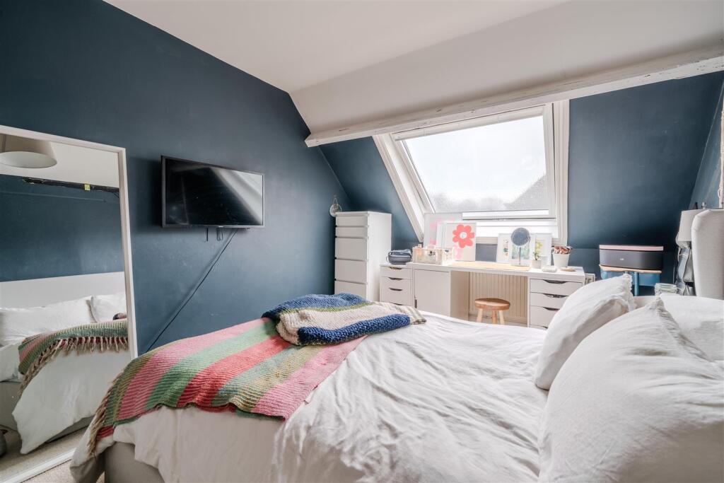 Bedroom 2.jpg