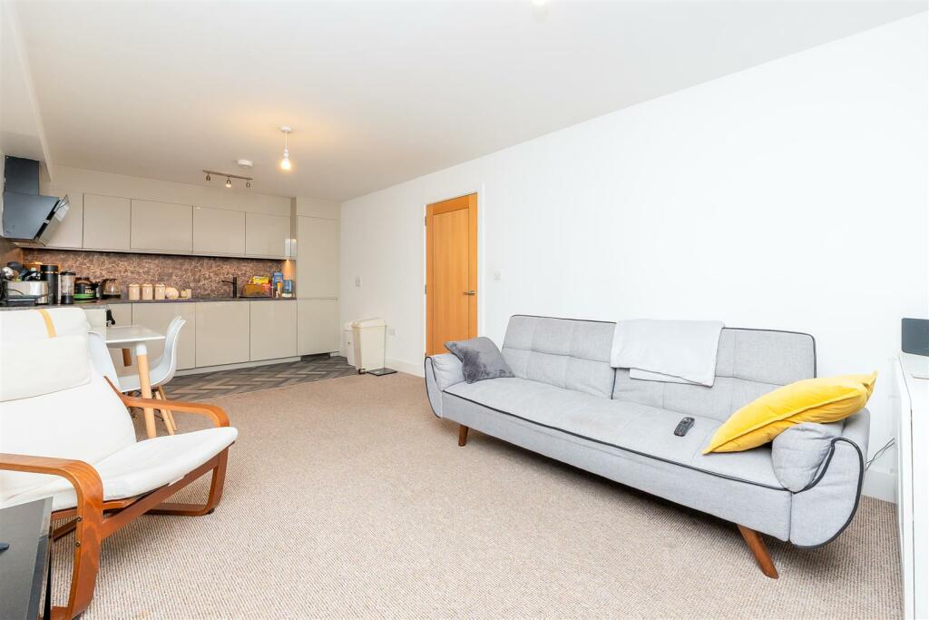 Flat-14-Centro-BS1-11.jpg