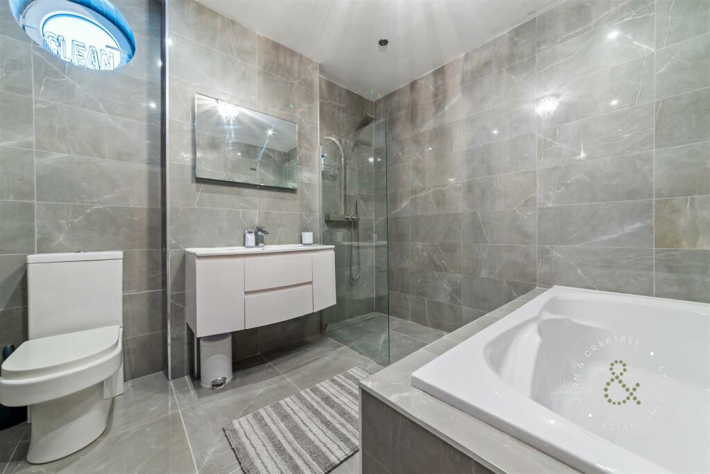 Fairwater-Grove-East-12.jpg