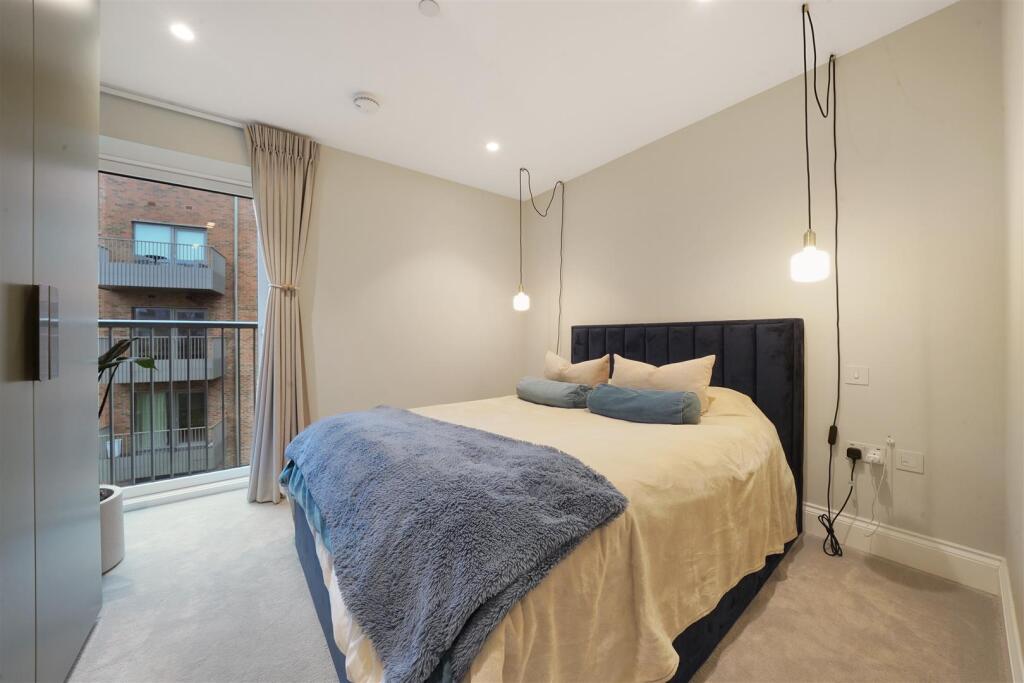 Apartment 26, 31 Royal Engineers Way - EJ7uN314Dc2