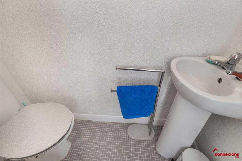 Lower Level WC