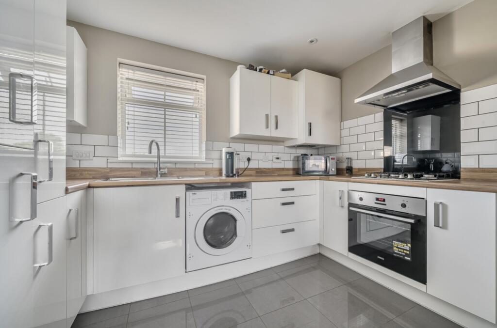 1330448-6-688b8d594f40a-ARW