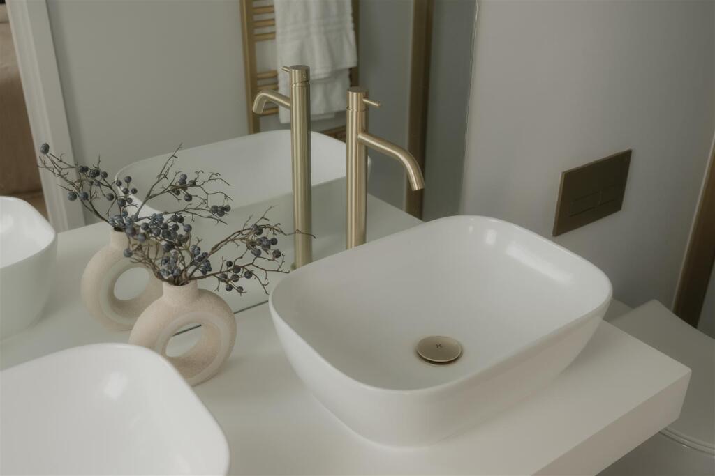 Coombe Lane_Warm_235.jpg