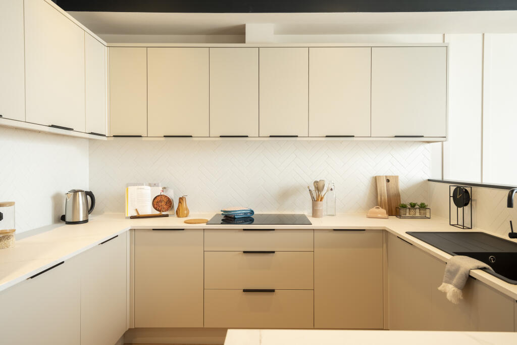 Kitchen2-3.jpg