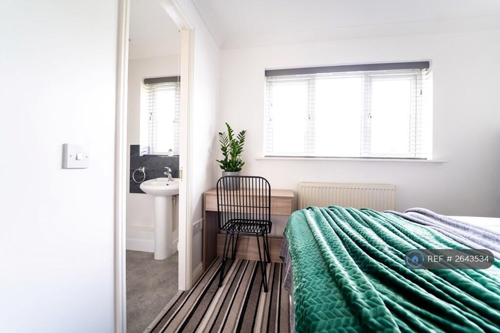 Bedroom 2 + Ensuite