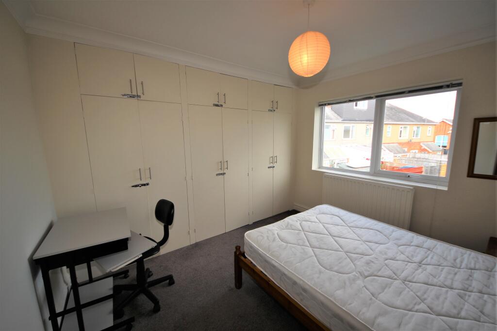 Bed 3 4