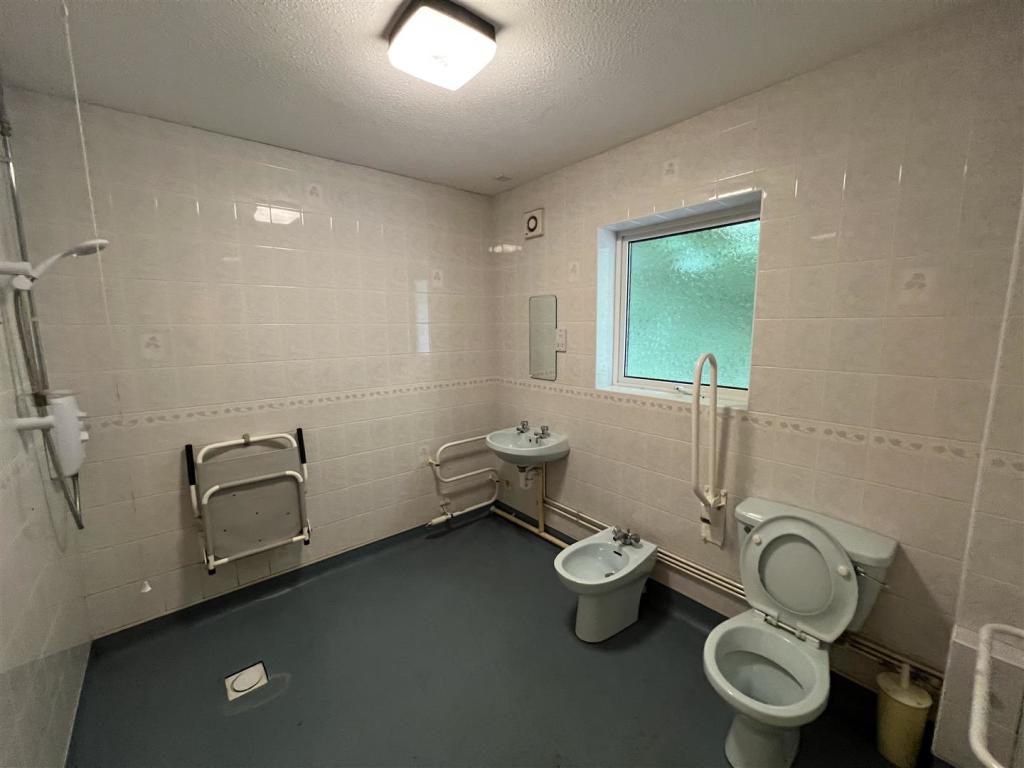 WET ROOM