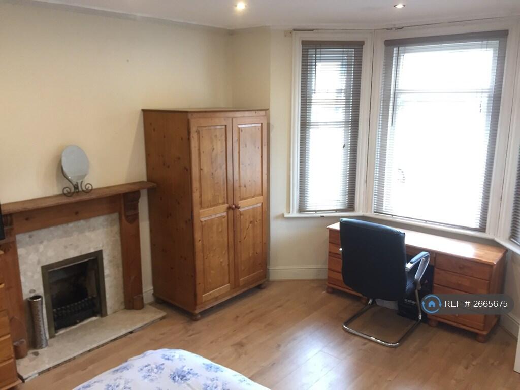 Bedroom 2 Downstairs Front 